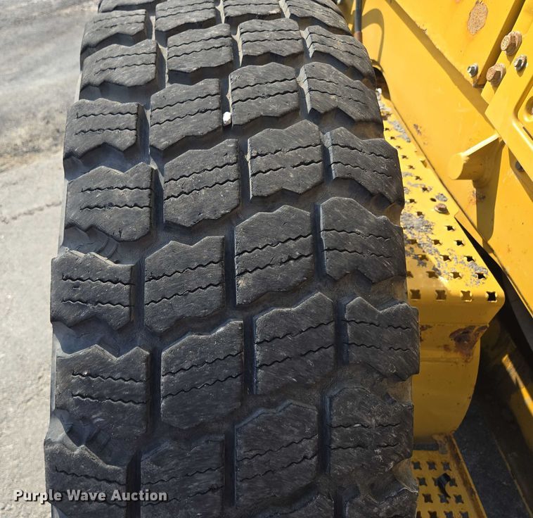 image for item EF1840 2018 Caterpillar 140M3 motor grader