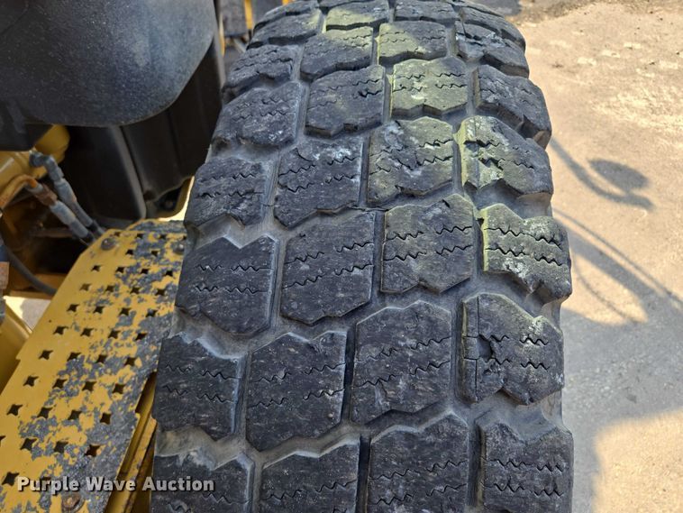 image for item EF1840 2018 Caterpillar 140M3 motor grader