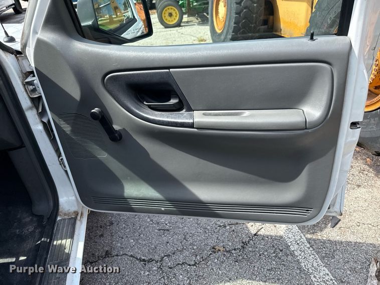 image for item EF1881 2008 Ford Ranger SuperCab pickup truck