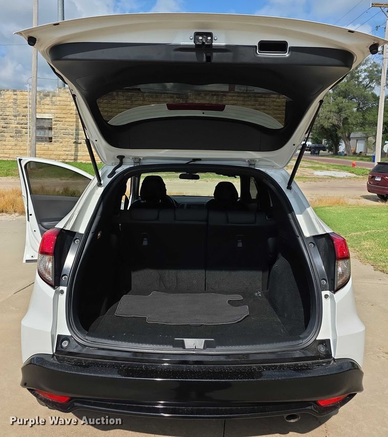 image for item EF3675 2022 Honda HR-V Sport SUV