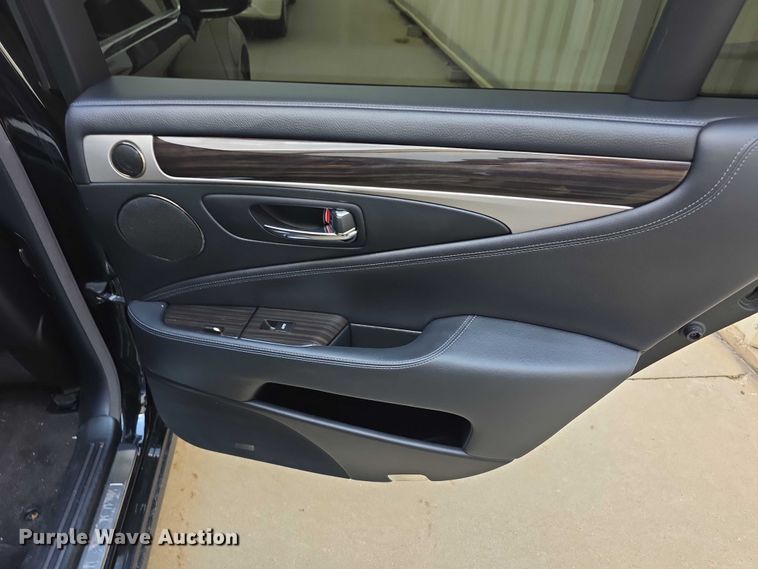 image for item EF3677 2013 Lexus LS 460 