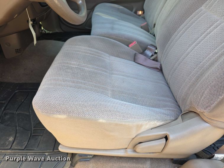 image for item EF3679 2001 Toyota Tundra SR5 Access Cab pickup truck