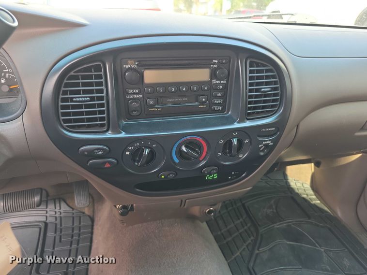 image for item EF3679 2001 Toyota Tundra SR5 Access Cab pickup truck