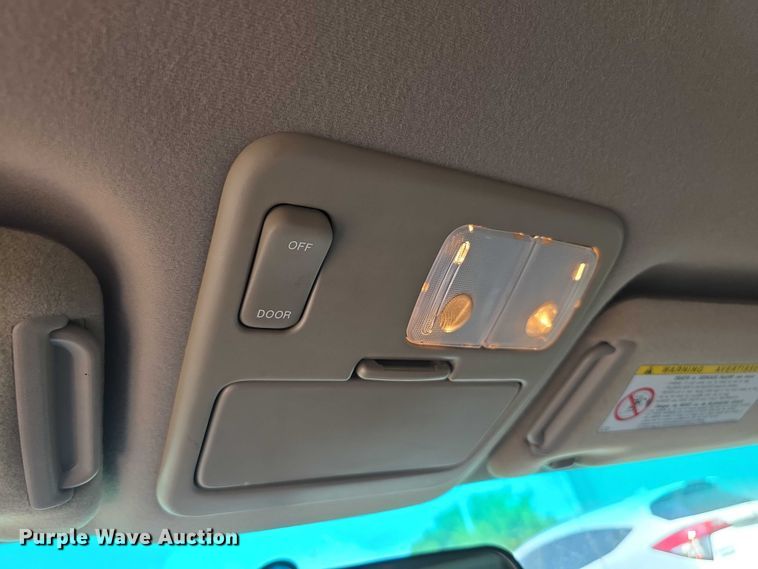 image for item EF3679 2001 Toyota Tundra SR5 Access Cab pickup truck