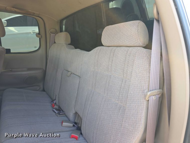 image for item EF3679 2001 Toyota Tundra SR5 Access Cab pickup truck