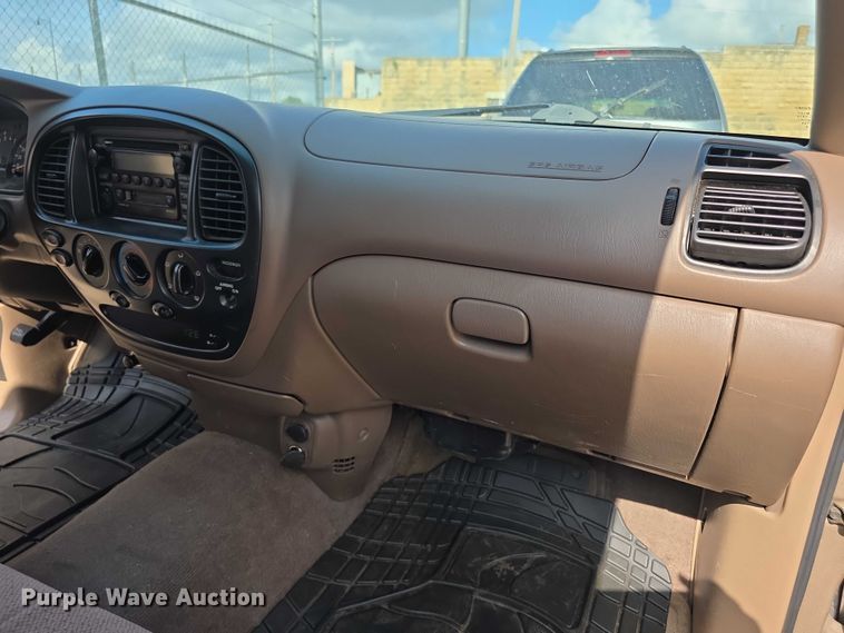 image for item EF3679 2001 Toyota Tundra SR5 Access Cab pickup truck