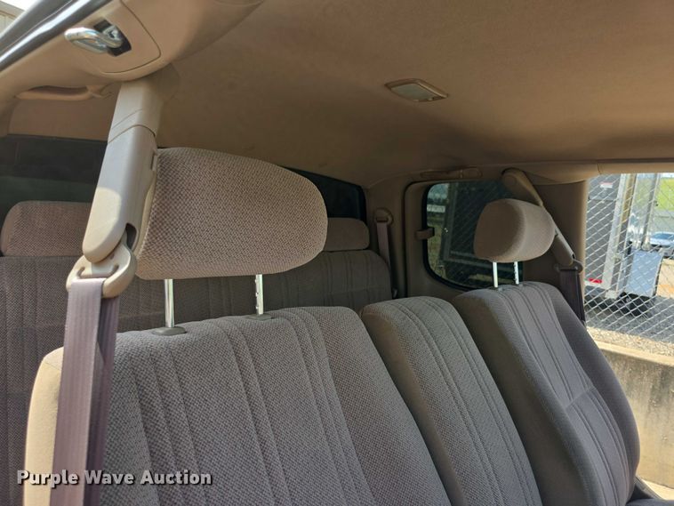 image for item EF3679 2001 Toyota Tundra SR5 Access Cab pickup truck