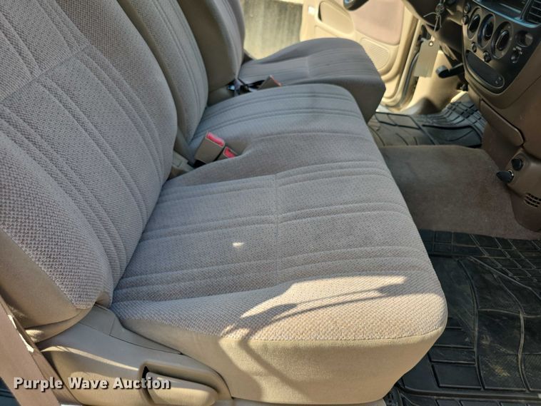 image for item EF3679 2001 Toyota Tundra SR5 Access Cab pickup truck