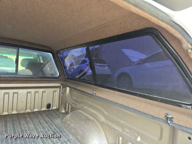 image for item EF3679 2001 Toyota Tundra SR5 Access Cab pickup truck