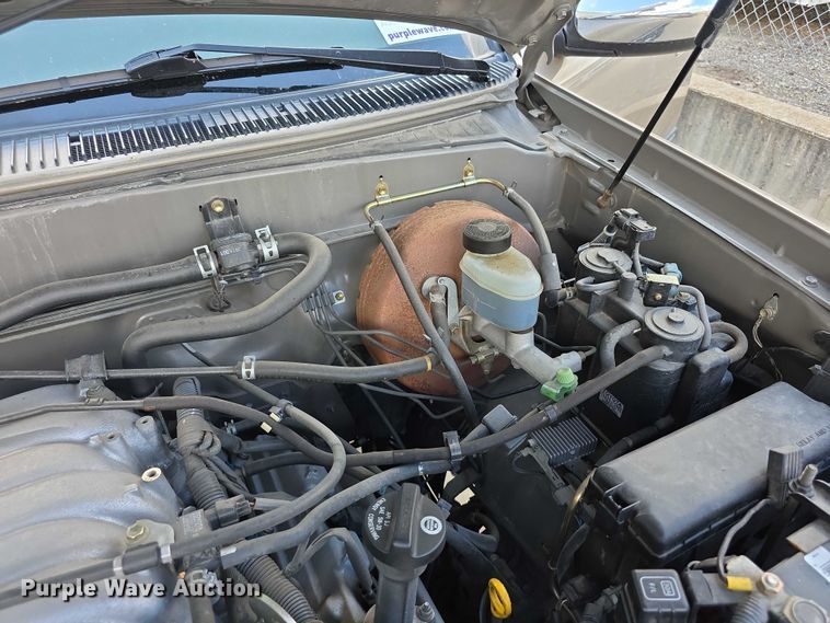 image for item EF3679 2001 Toyota Tundra SR5 Access Cab pickup truck