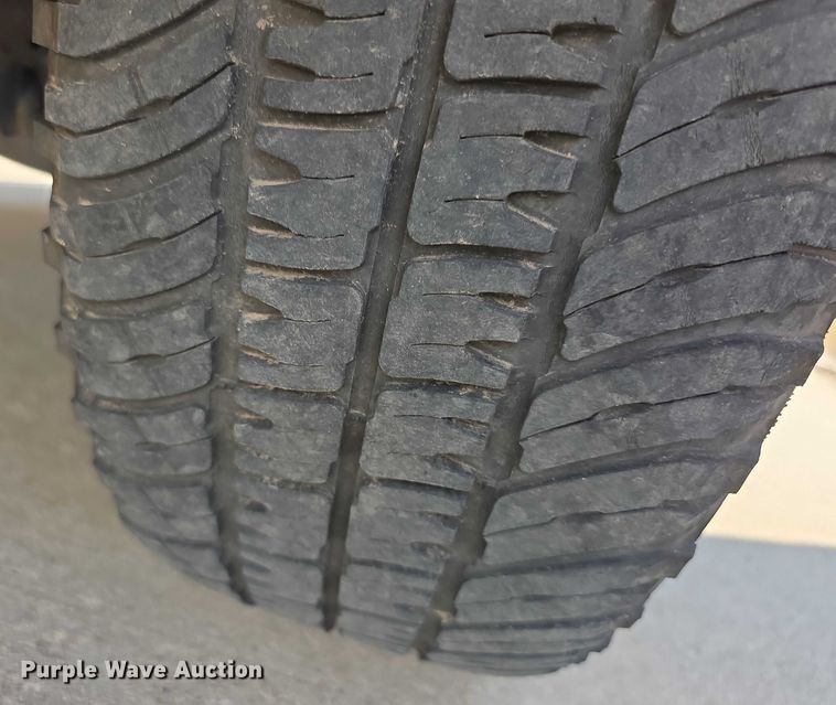 image for item EF3679 2001 Toyota Tundra SR5 Access Cab pickup truck