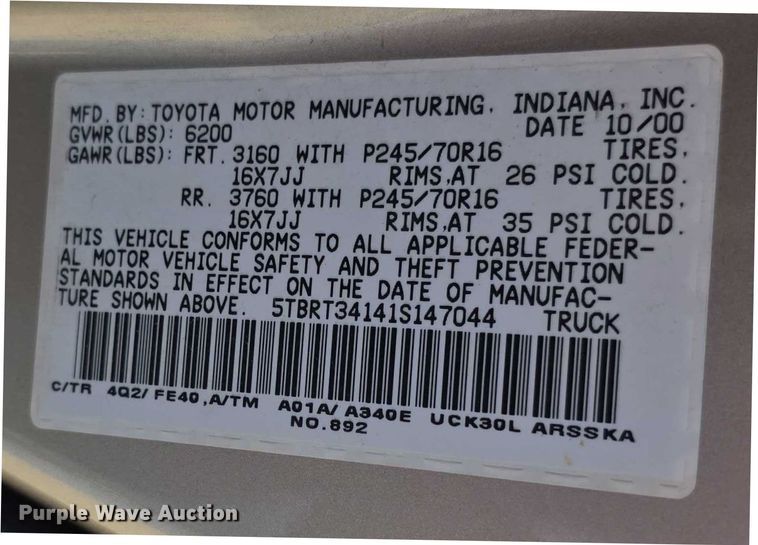 image for item EF3679 2001 Toyota Tundra SR5 Access Cab pickup truck