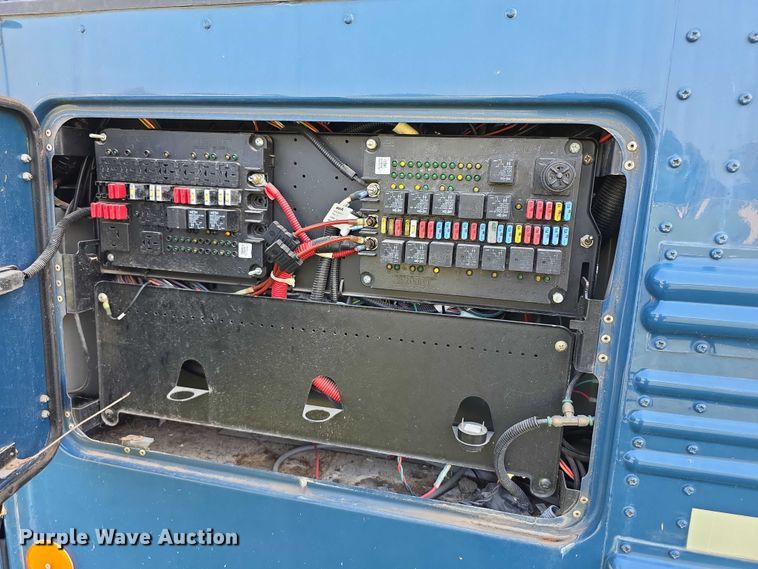 image for item EF3708 2008 Thomas Built HDX school bus