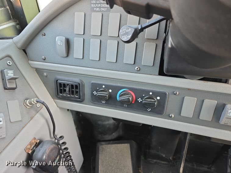 image for item EF3708 2008 Thomas Built HDX school bus