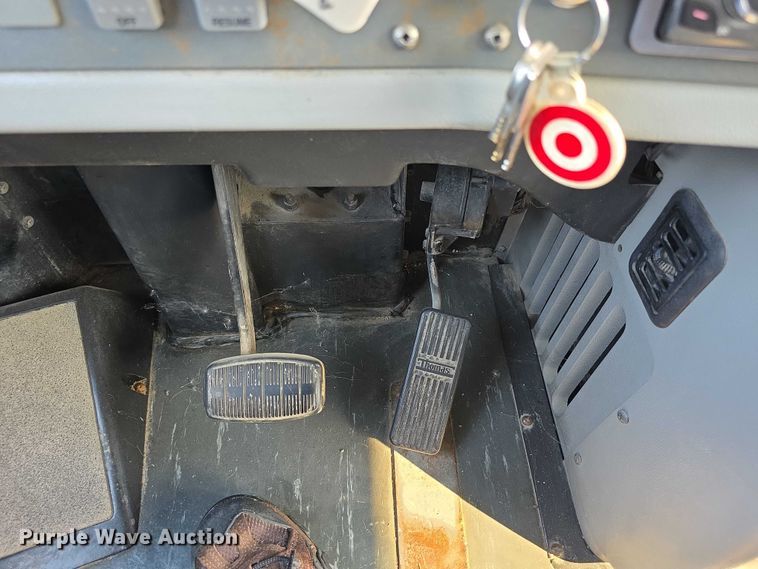 image for item EF3708 2008 Thomas Built HDX school bus