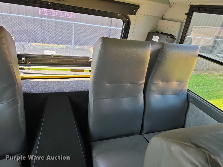 image for item EF3708 2008 Thomas Built HDX school bus