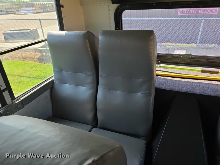 image for item EF3708 2008 Thomas Built HDX school bus