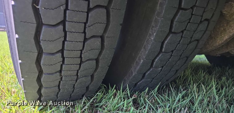 image for item EF3708 2008 Thomas Built HDX school bus