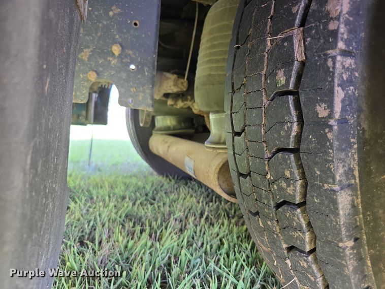 image for item EF3708 2008 Thomas Built HDX school bus