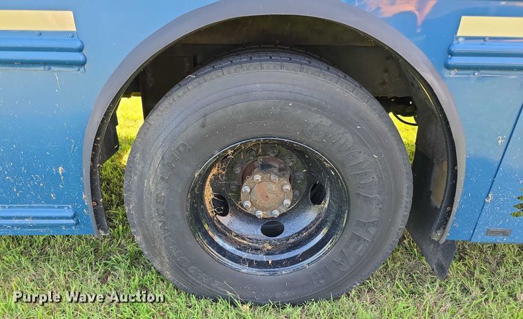 image for item EF3708 2008 Thomas Built HDX school bus