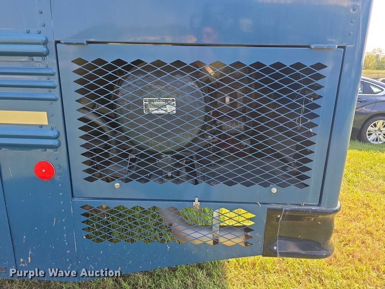 image for item EF3709 2009 Thomas Built HDX school bus