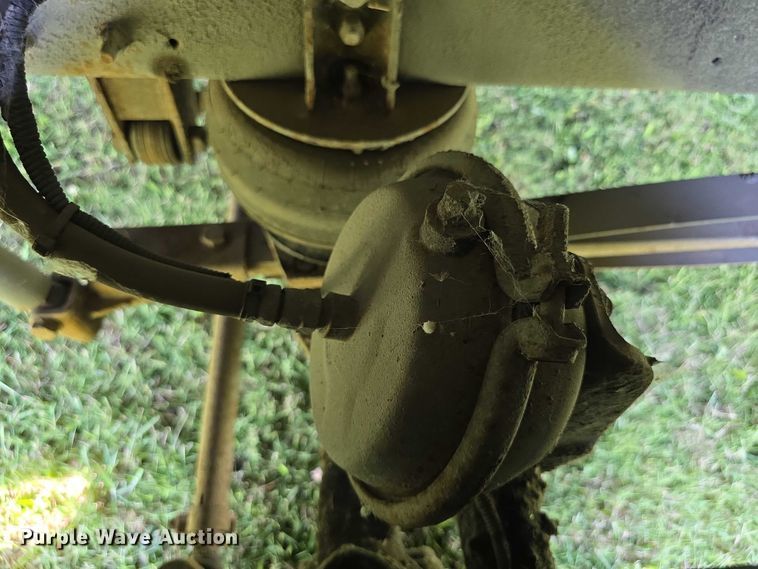 image for item EF3709 2009 Thomas Built HDX school bus