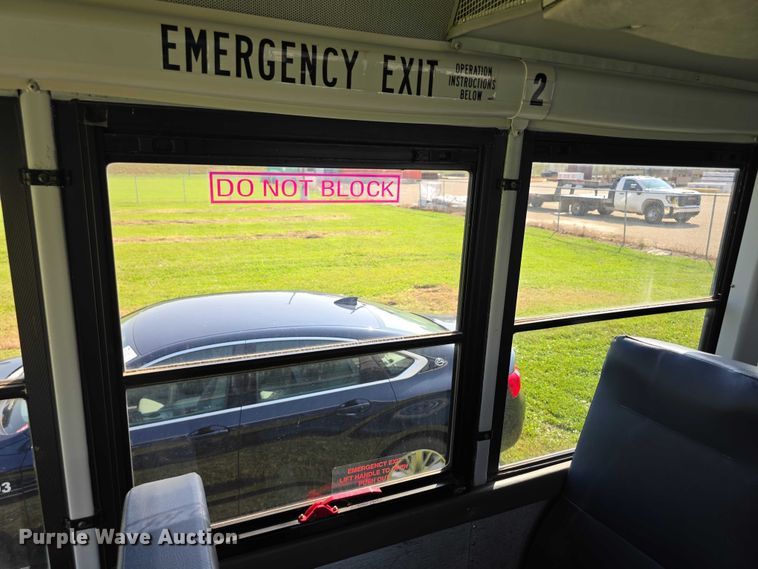 image for item EF3709 2009 Thomas Built HDX school bus