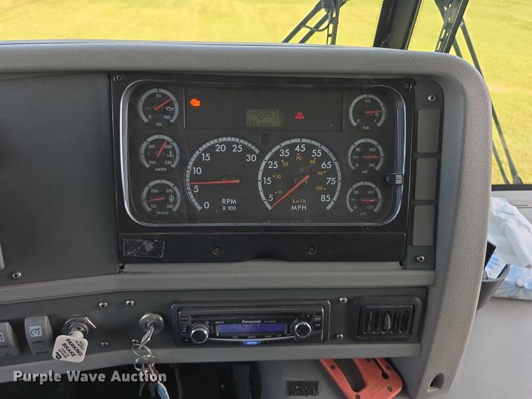 image for item EF3709 2009 Thomas Built HDX school bus