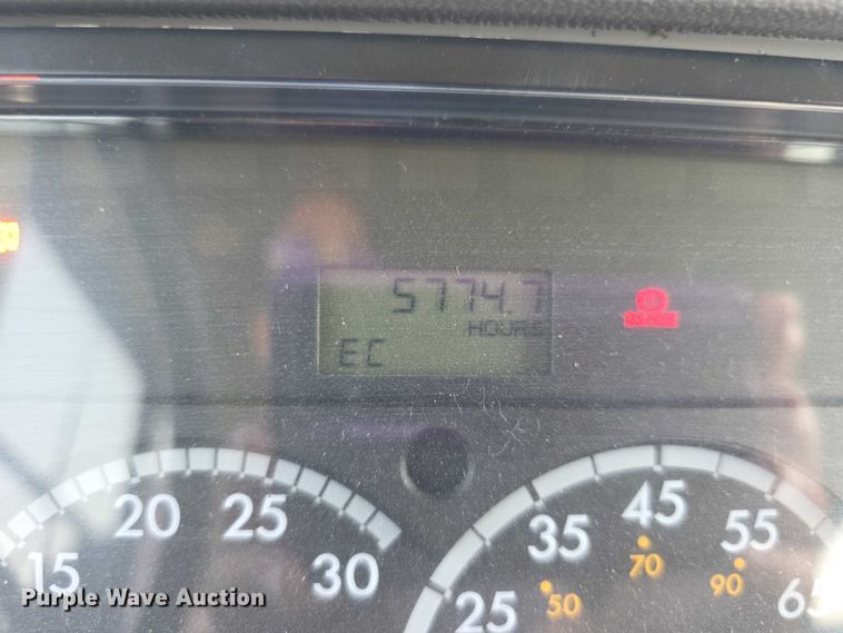 image for item EF3709 2009 Thomas Built HDX school bus