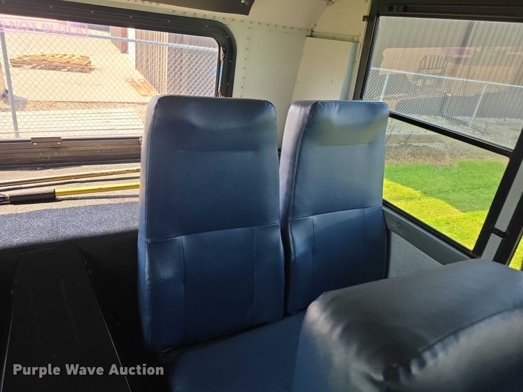 image for item EF3709 2009 Thomas Built HDX school bus