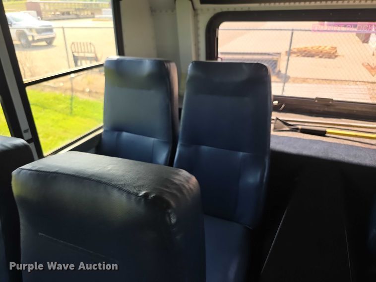 image for item EF3709 2009 Thomas Built HDX school bus