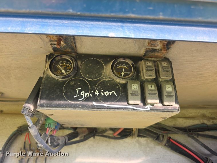 image for item EF3709 2009 Thomas Built HDX school bus