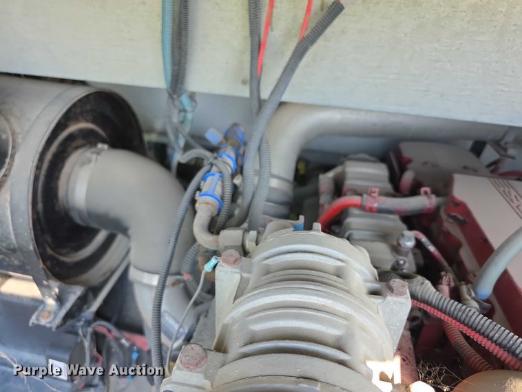 image for item EF3709 2009 Thomas Built HDX school bus