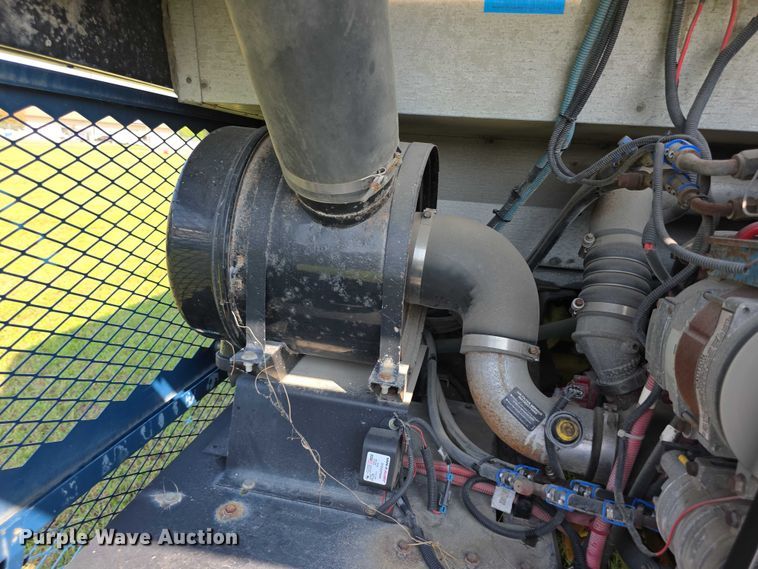 image for item EF3709 2009 Thomas Built HDX school bus