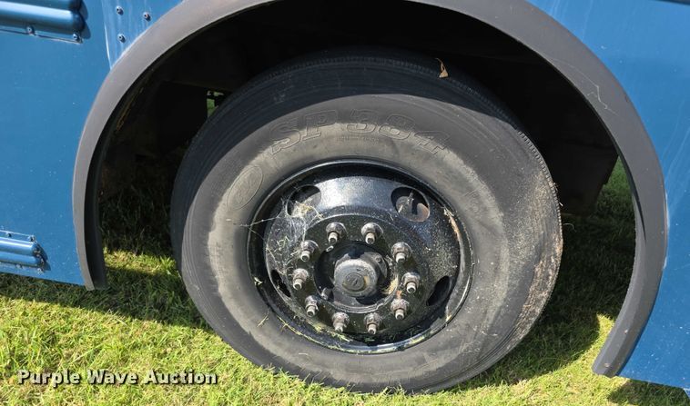 image for item EF3709 2009 Thomas Built HDX school bus