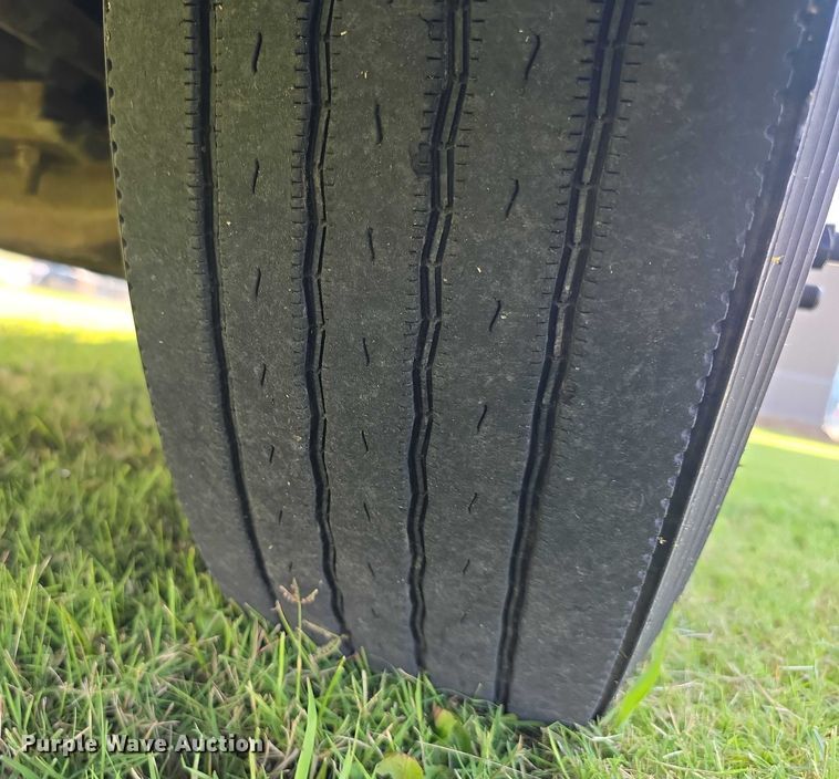 image for item EF3709 2009 Thomas Built HDX school bus