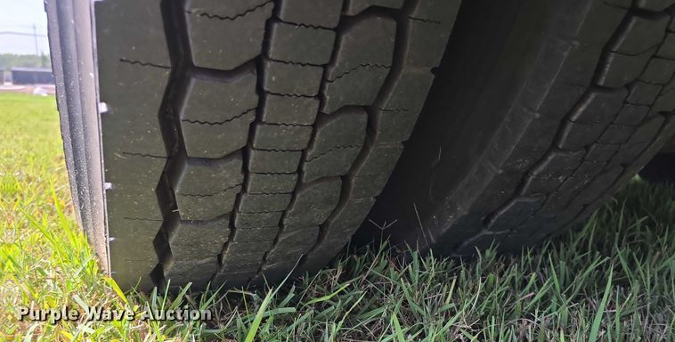 image for item EF3709 2009 Thomas Built HDX school bus