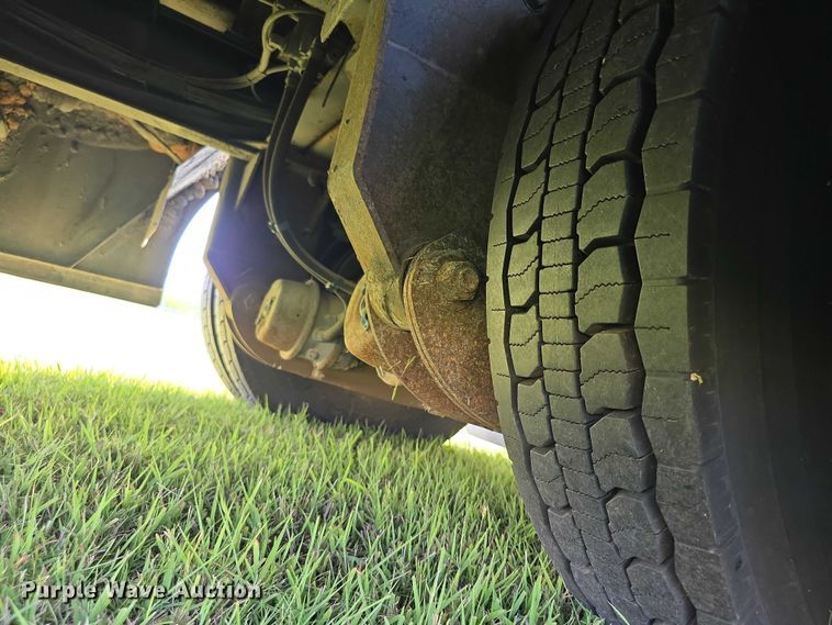 image for item EF3709 2009 Thomas Built HDX school bus