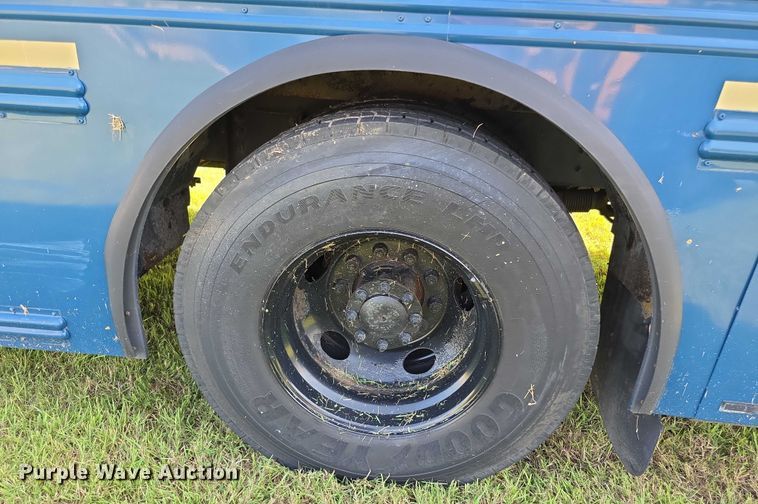 image for item EF3709 2009 Thomas Built HDX school bus