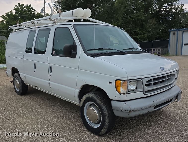image for item EF3711 1999 Ford Econoline E250 van