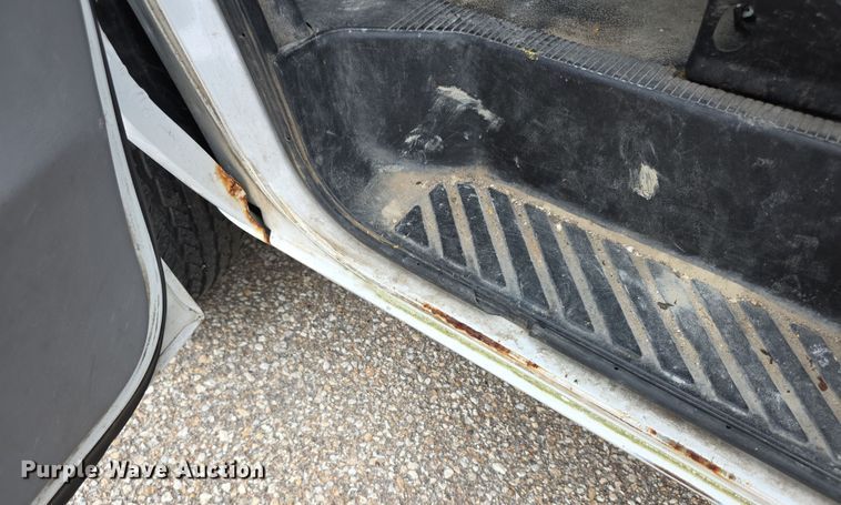 image for item EF3711 1999 Ford Econoline E250 van