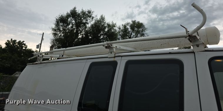 image for item EF3711 1999 Ford Econoline E250 van