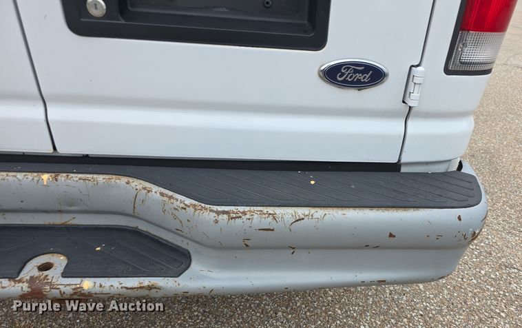 image for item EF3711 1999 Ford Econoline E250 van