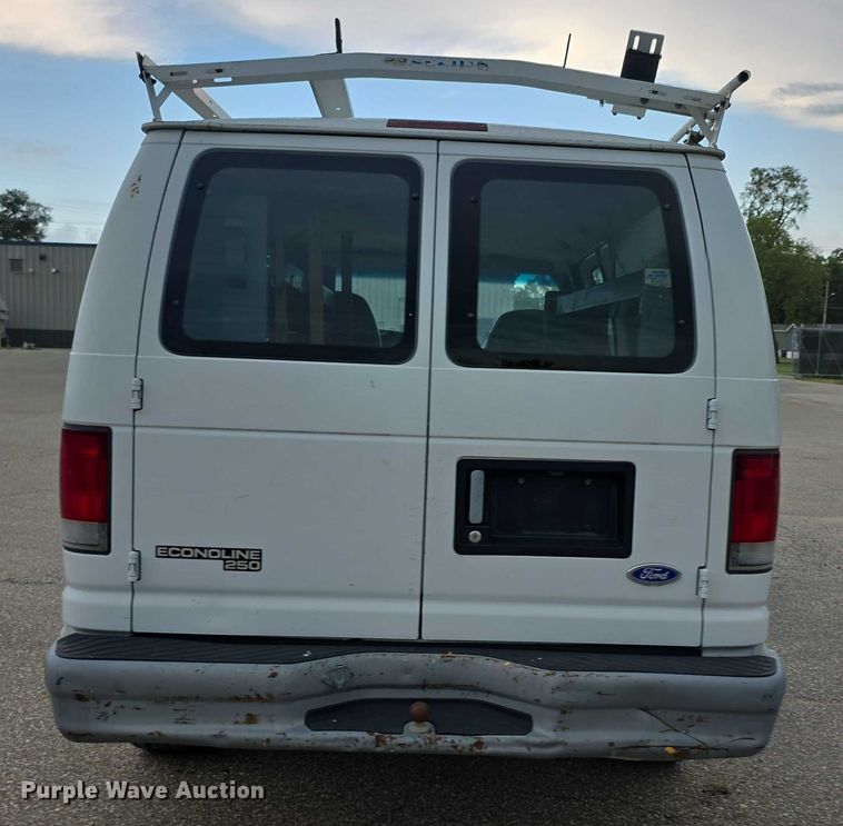image for item EF3712 1997 Ford Econoline E250 van