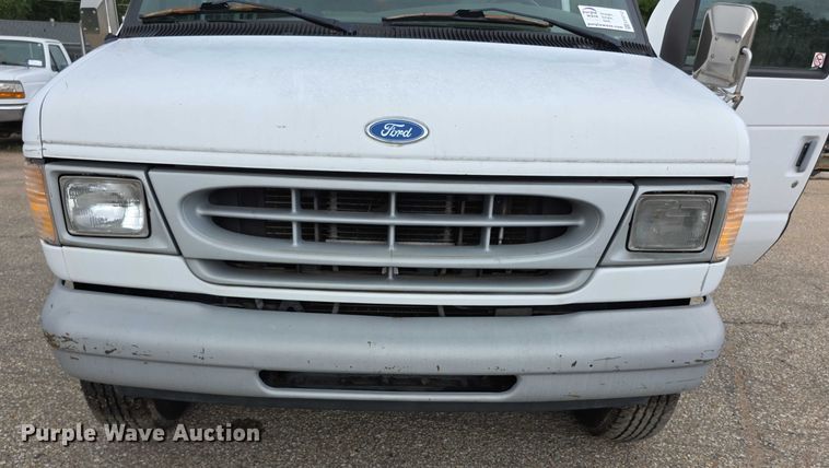 image for item EF3712 1997 Ford Econoline E250 van