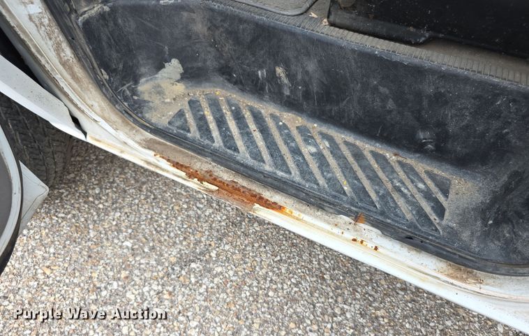 image for item EF3712 1997 Ford Econoline E250 van