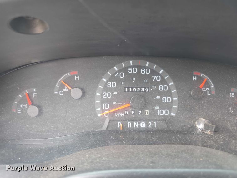 image for item EF3712 1997 Ford Econoline E250 van