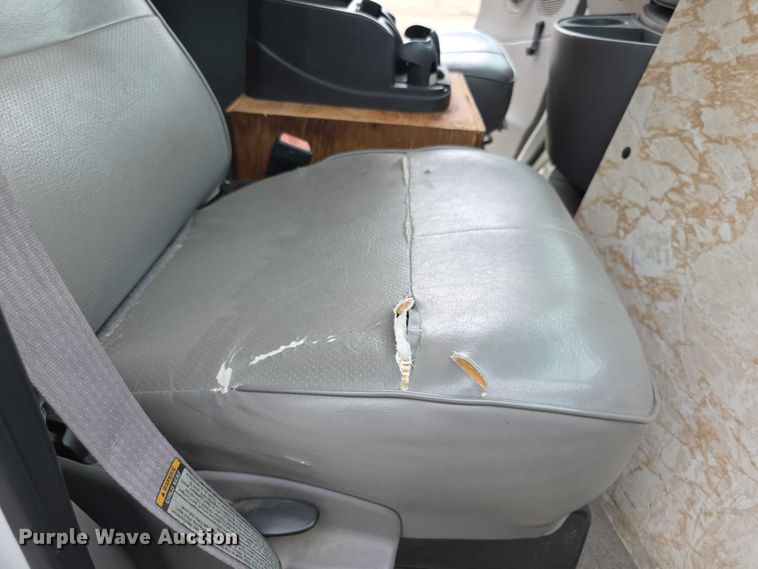 image for item EF3712 1997 Ford Econoline E250 van