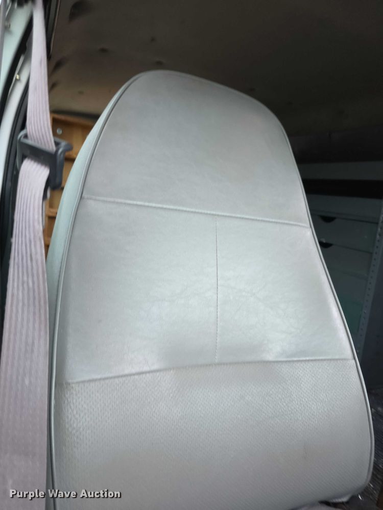 image for item EF3712 1997 Ford Econoline E250 van