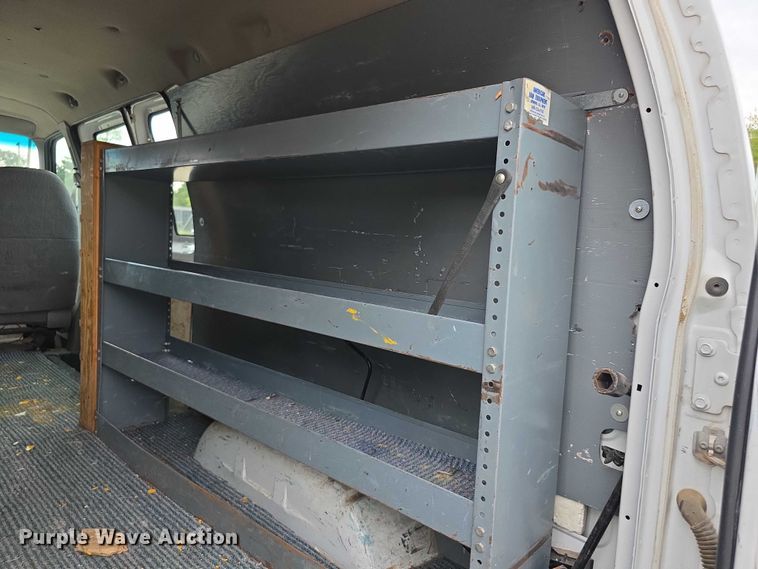 image for item EF3712 1997 Ford Econoline E250 van